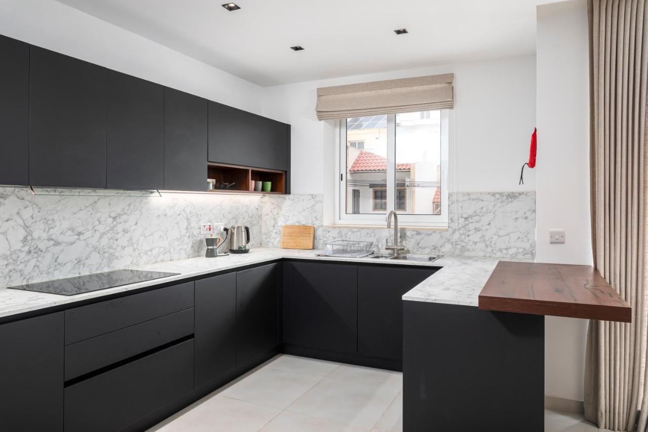Modern 3Br Stylish Apartment With Large Balcony - Close To St Julians And St Georges Bay Is-Swieqi エクステリア 写真