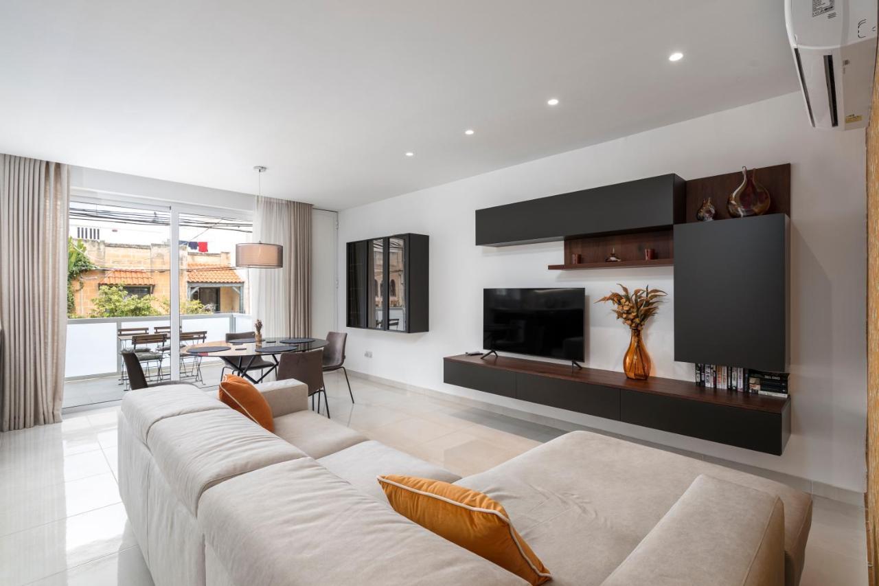 Modern 3Br Stylish Apartment With Large Balcony - Close To St Julians And St Georges Bay Is-Swieqi エクステリア 写真