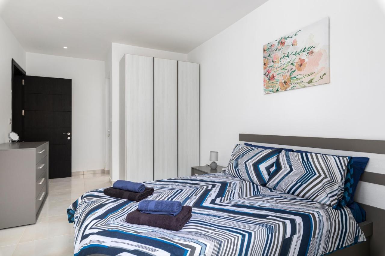 Modern 3Br Stylish Apartment With Large Balcony - Close To St Julians And St Georges Bay Is-Swieqi エクステリア 写真