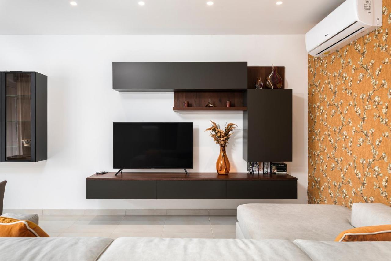 Modern 3Br Stylish Apartment With Large Balcony - Close To St Julians And St Georges Bay Is-Swieqi エクステリア 写真