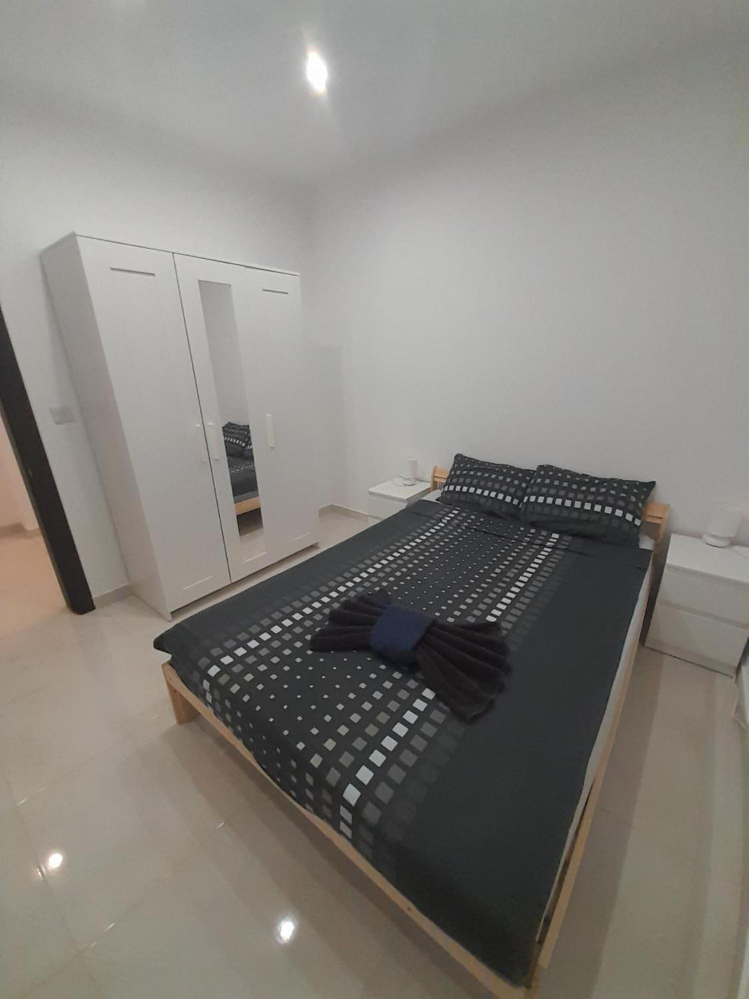 Modern 3Br Stylish Apartment With Large Balcony - Close To St Julians And St Georges Bay Is-Swieqi エクステリア 写真