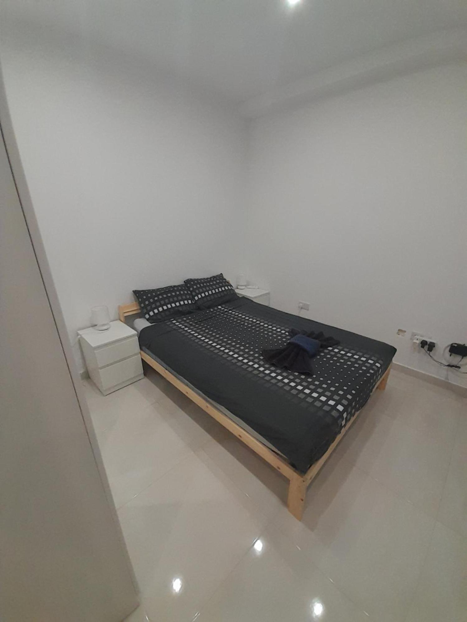 Modern 3Br Stylish Apartment With Large Balcony - Close To St Julians And St Georges Bay Is-Swieqi エクステリア 写真